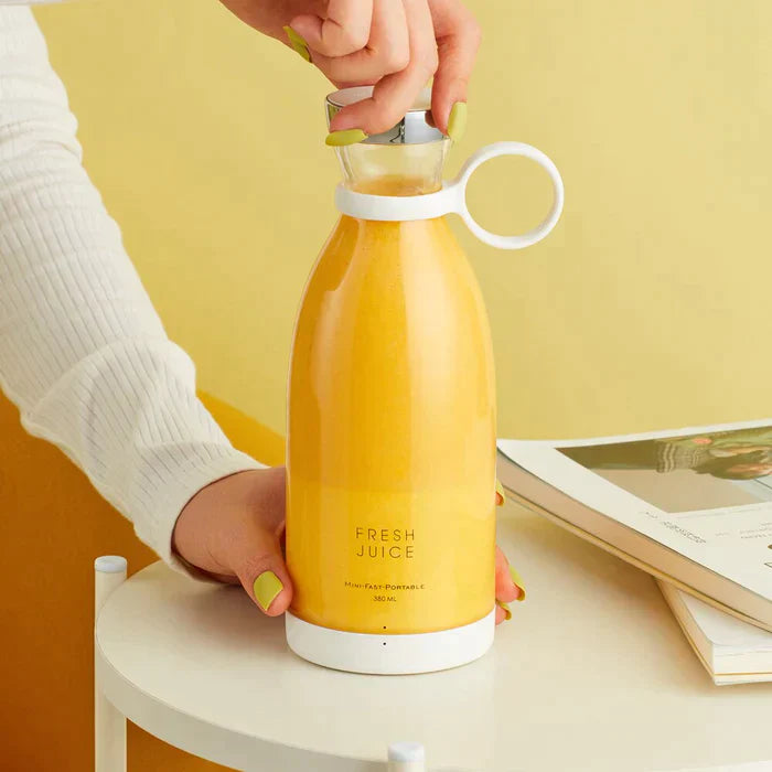 Fresh Juice Blender™ - Portable  Refreshment in Motion